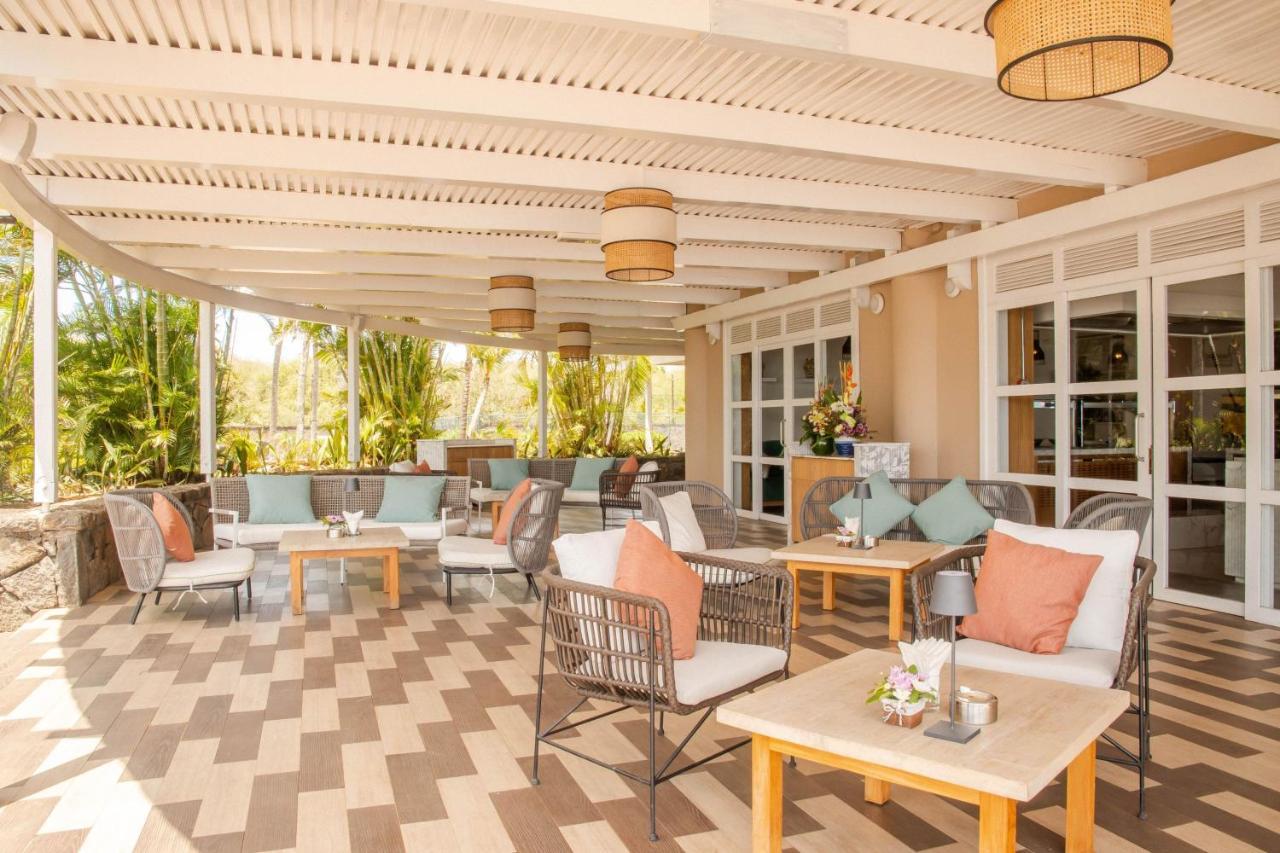 Le Meridien Ile Maurice Pointe aux Piments Exterior foto The Terrace at the Four Seasons Hotel