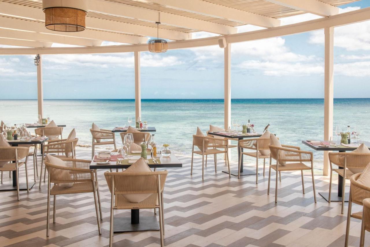 Le Meridien Ile Maurice Pointe aux Piments Exterior foto The Beach Club