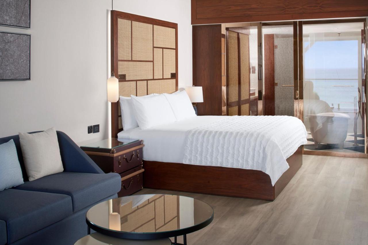 Le Meridien Ile Maurice Pointe aux Piments Exterior foto A room at the hotel