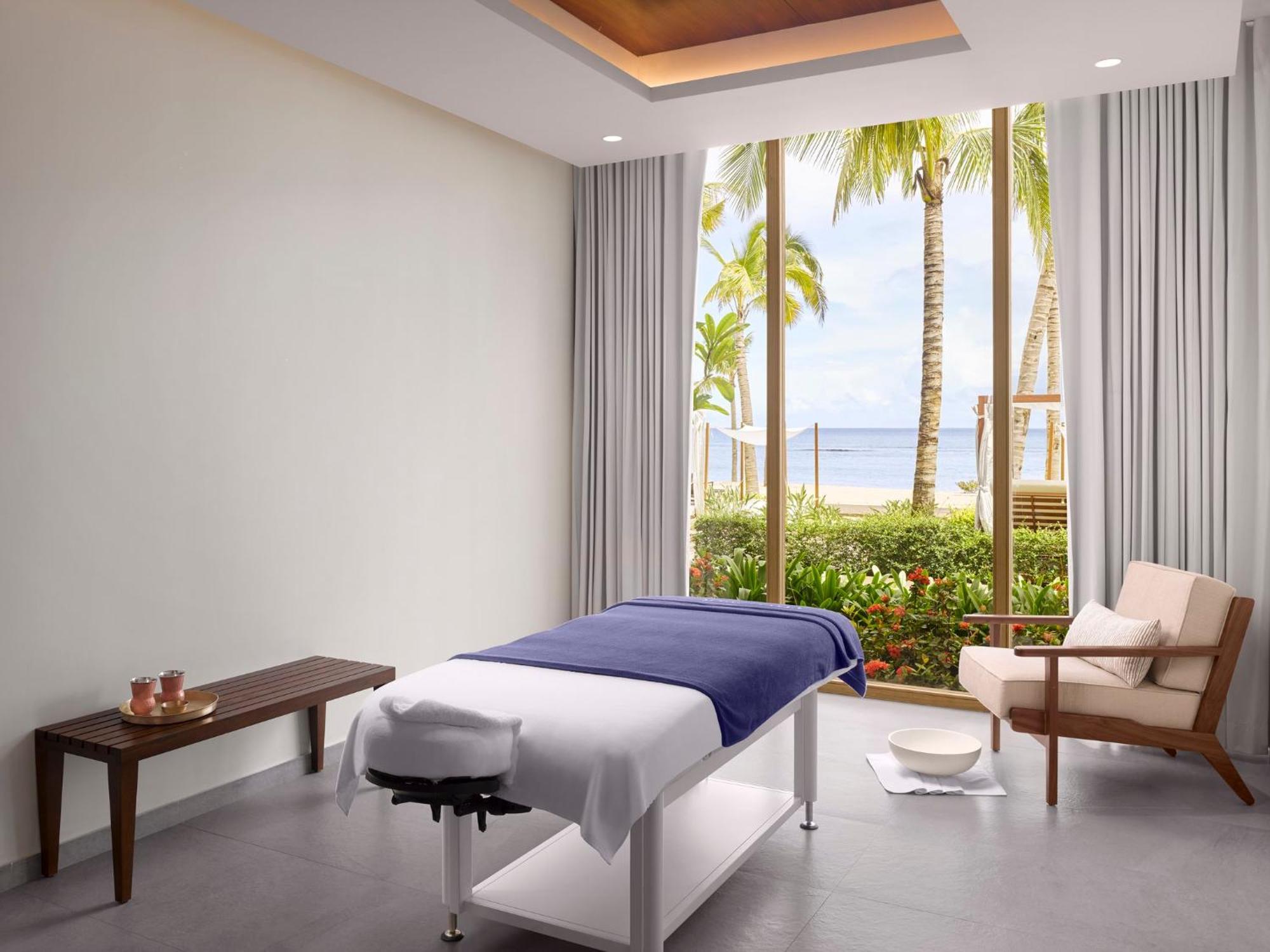 Le Meridien Ile Maurice Pointe aux Piments Exterior foto Spa at The Westin Maldives