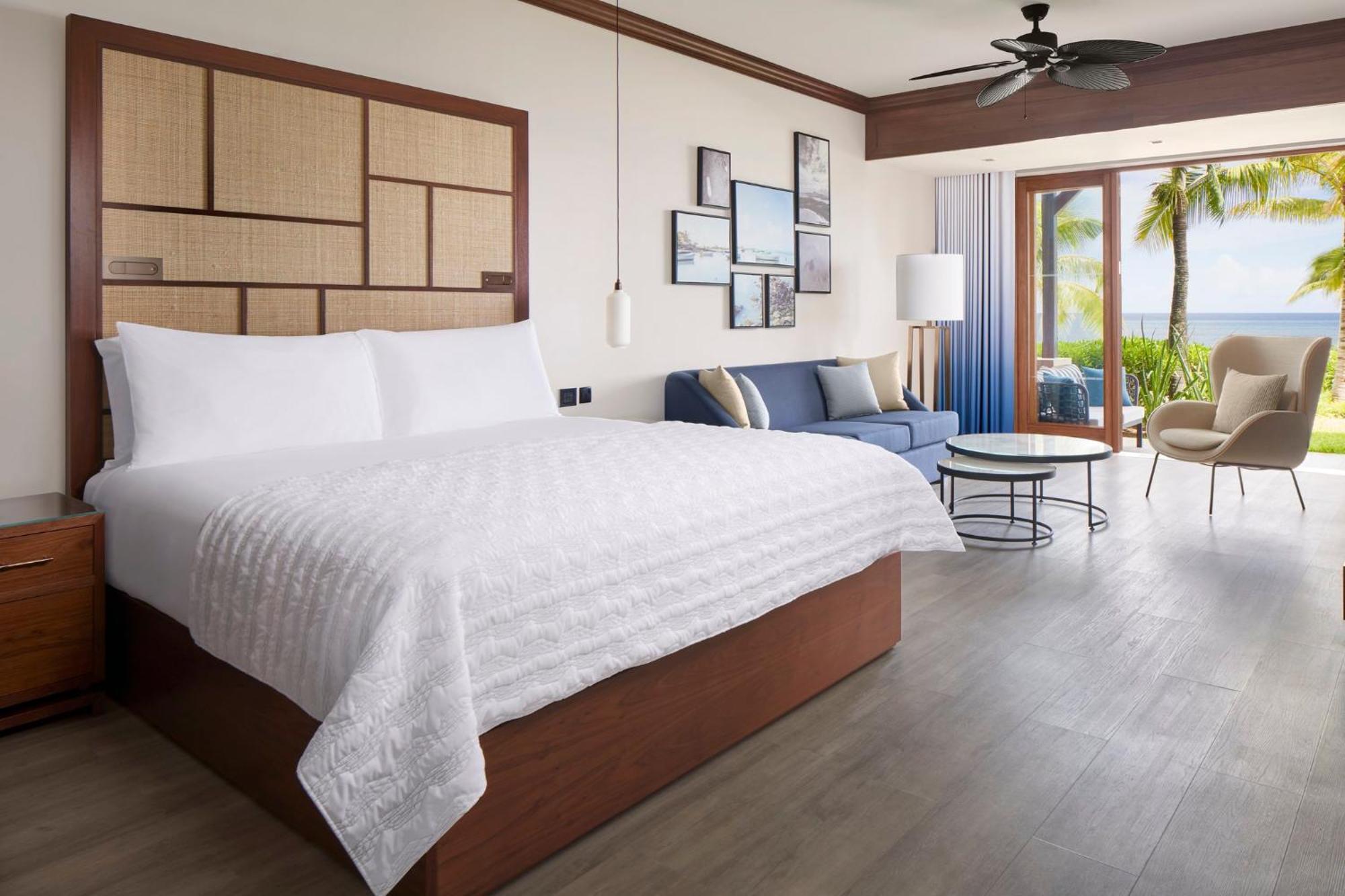 Le Meridien Ile Maurice Pointe aux Piments Exterior foto A guest room at the Westin Nanuk Anchorage